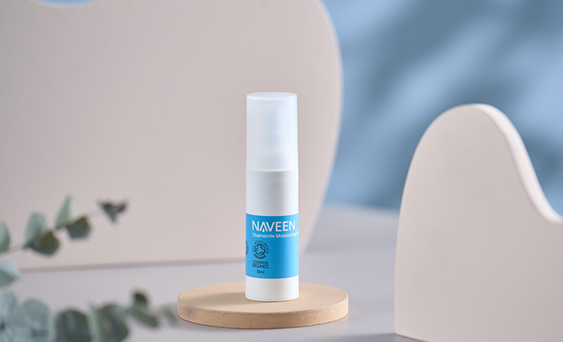 Chamomile Moisturizing Essence 1